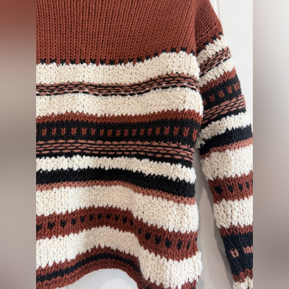 🆕 Elsamanda Elegant Brown and Cream Striped Sweater - Picture 3 of 7